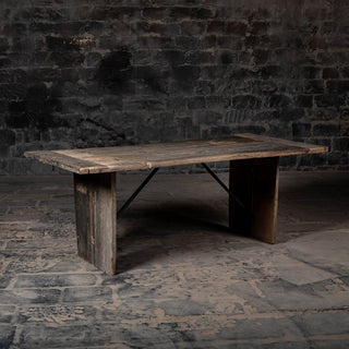 Classic Corner Dining Table - Qarnation