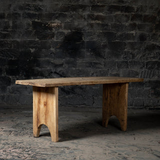 Heritage Arc Dining table - Qarnation