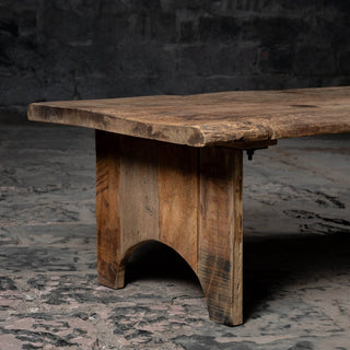 Heritage Arc Table - Qarnation