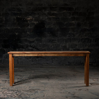 Legacy Lounge Console - Qarnation