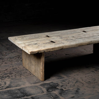 Sleek Coffee Table - Qarnation