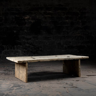 Sleek Coffee Table - Qarnation