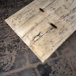 Sleek Coffee Table - Qarnation